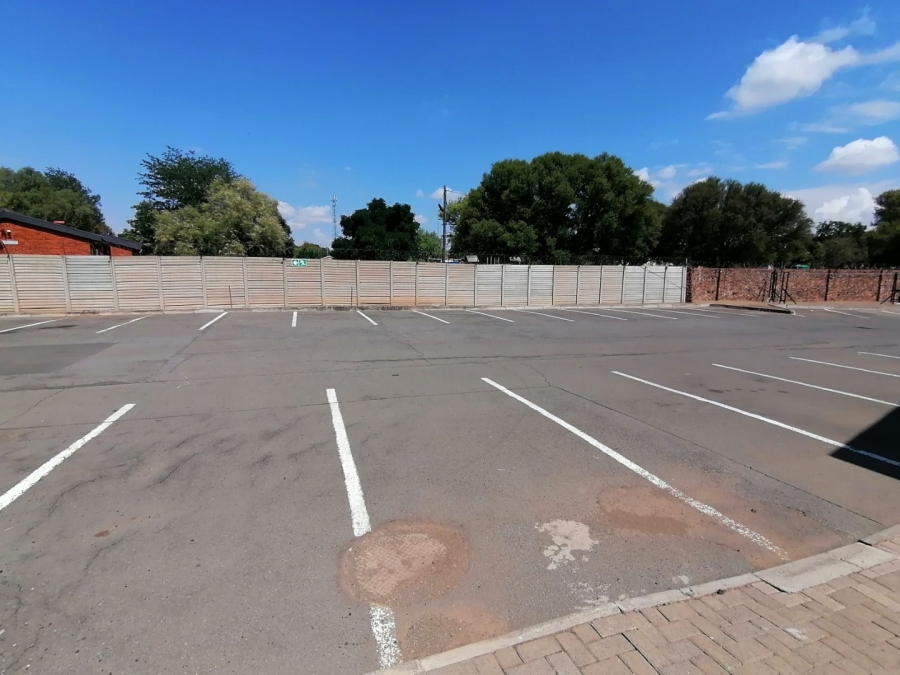 1 Bedroom Property for Sale in Willows Free State